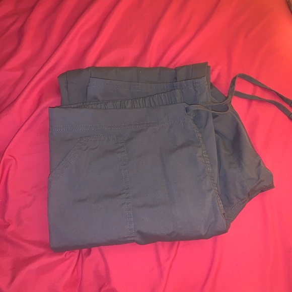 Charcoal Scrubs - Picture 4 of 5